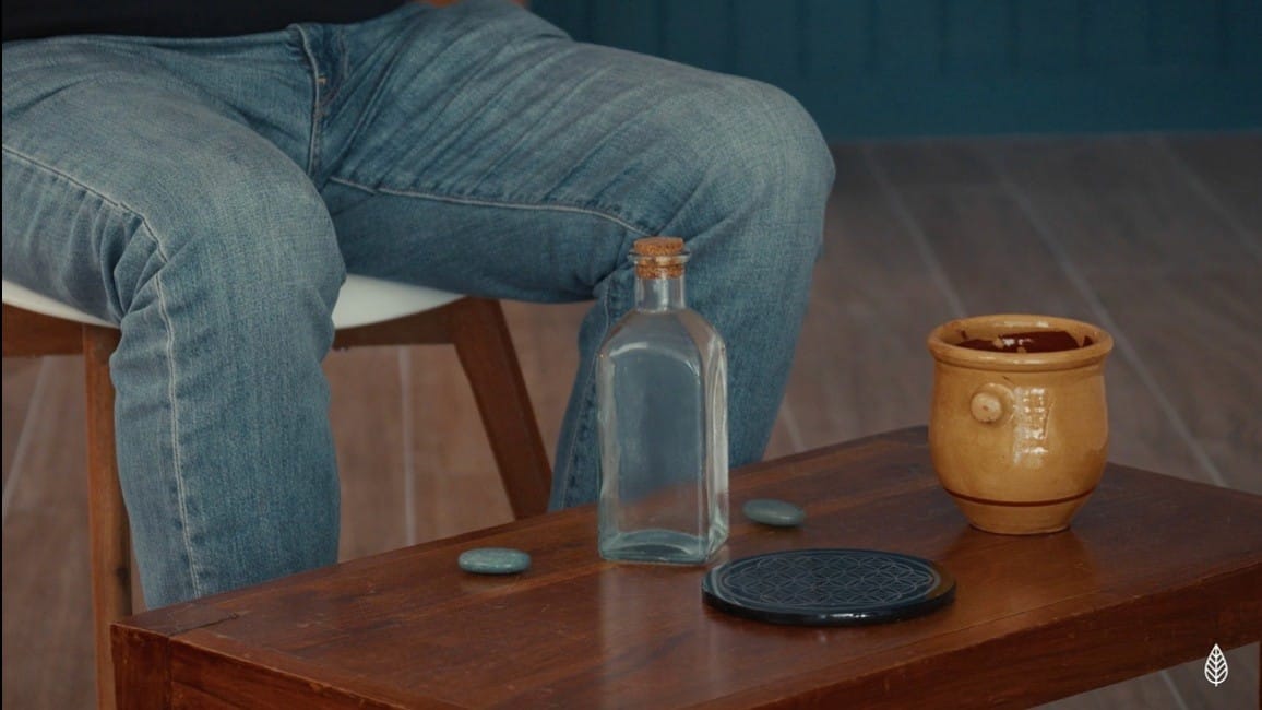 Rituel pratique : consacrer son repas ou son eau quotidienne